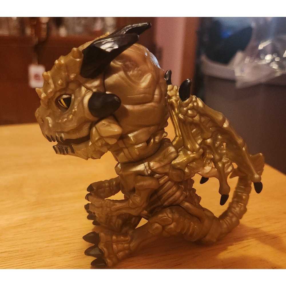 Fingerlings Untamed LIMITED EDITION GOLDRUSH Golden Dragon Lights Sounds